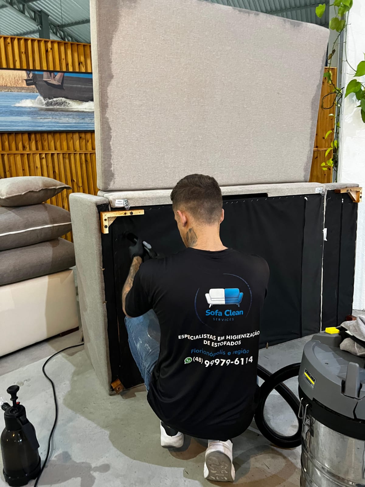 Profissional executando serviço